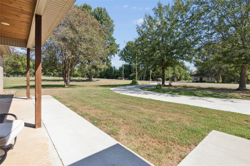 1100 Fm 992 De Kalb, TX 75559