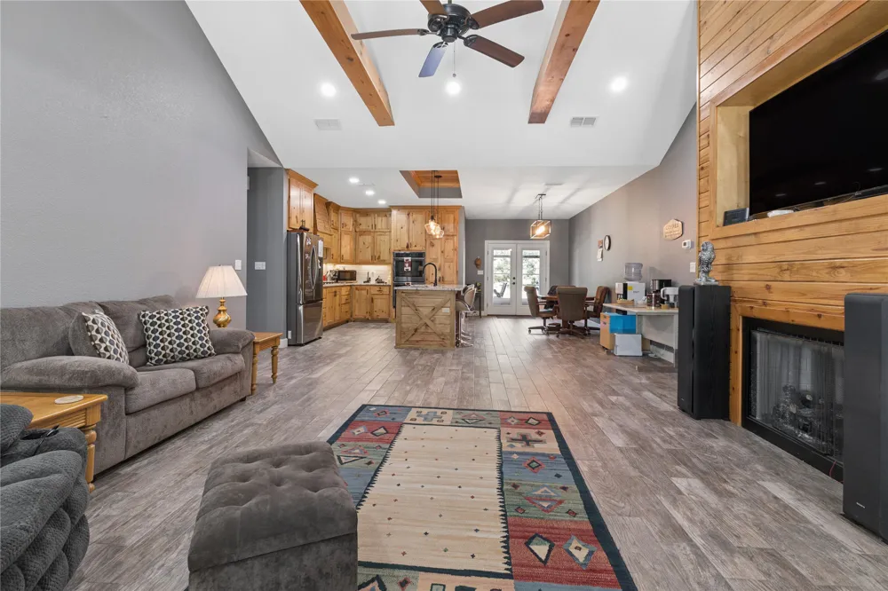 1100 Fm 992 De Kalb, TX 75559