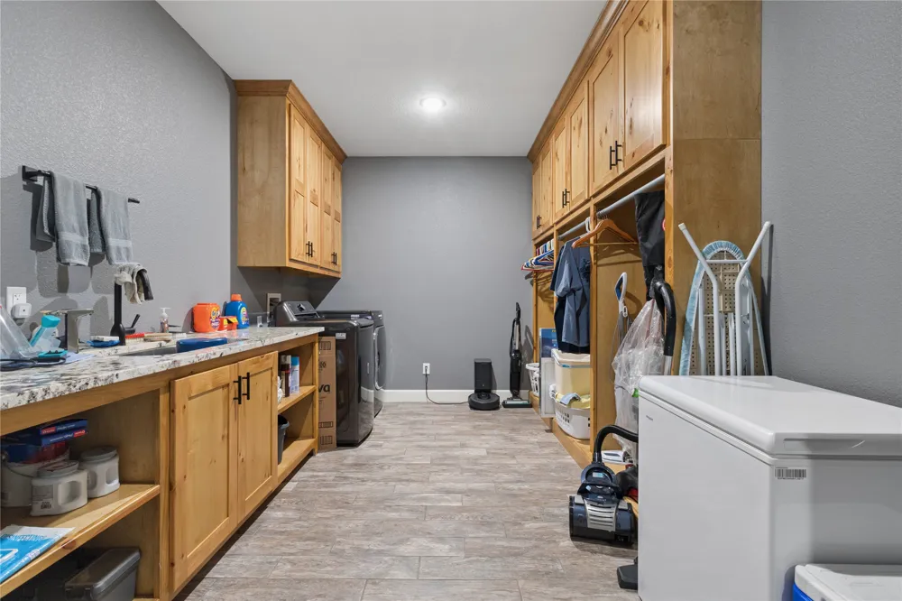 1100 Fm 992 De Kalb, TX 75559