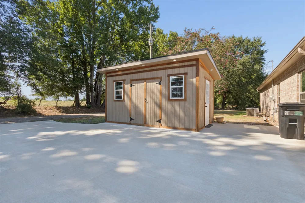 1100 Fm 992 De Kalb, TX 75559