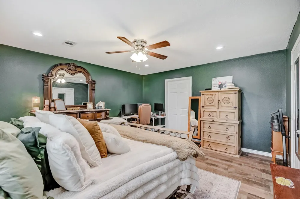 1570 Rebecca Place Vidor, TX 77662