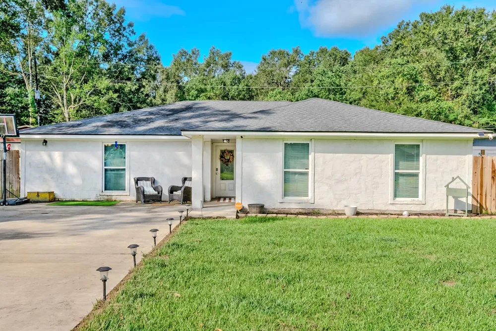 1570 Rebecca Place Vidor, TX 77662