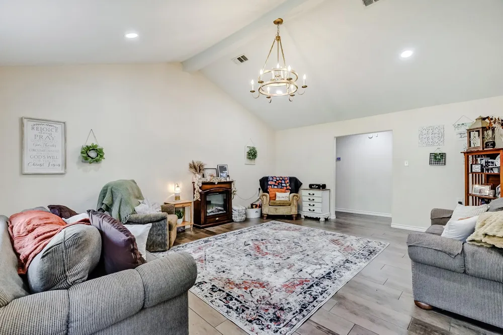 1570 Rebecca Place Vidor, TX 77662