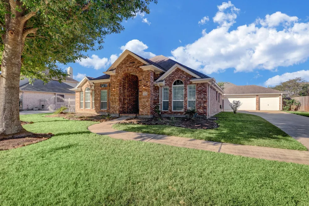 4219 Copper Creek Baytown, TX 77521