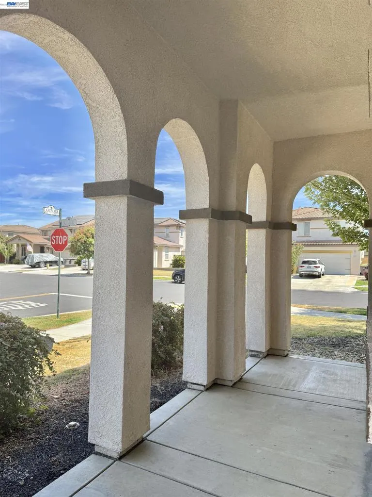 668 Landmark Pt Lathrop, CA 95330