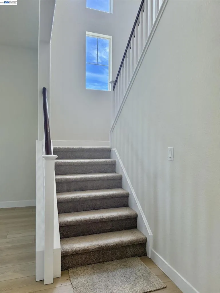 668 Landmark Pt Lathrop, CA 95330
