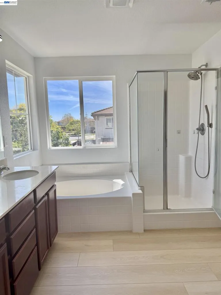 668 Landmark Pt Lathrop, CA 95330