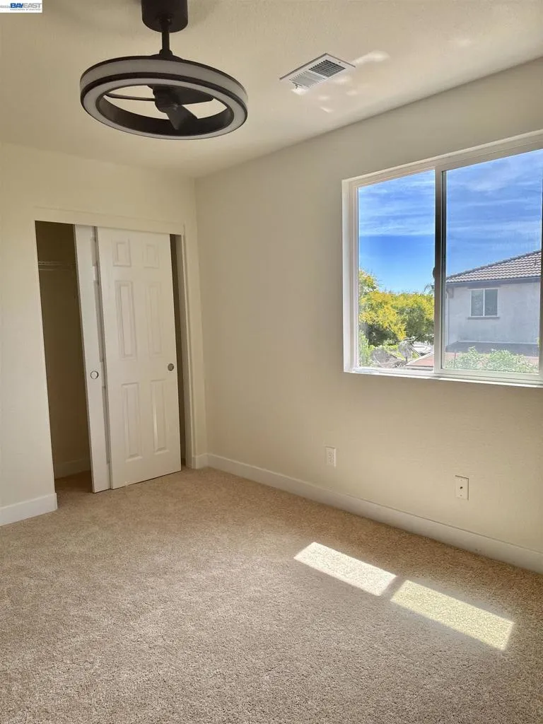 668 Landmark Pt Lathrop, CA 95330