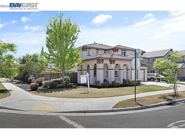 668 Landmark Pt Lathrop, CA 95330