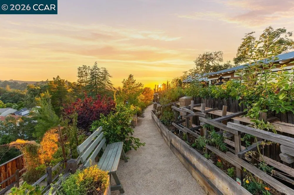 925 Beech Drive Walnut Creek, CA 94596