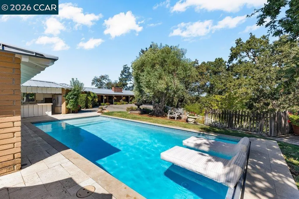925 Beech Drive Walnut Creek, CA 94596