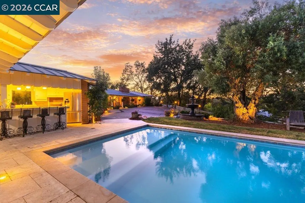 925 Beech Drive Walnut Creek, CA 94596