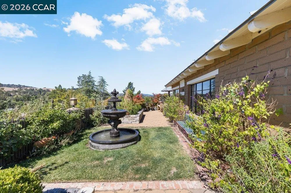 925 Beech Drive Walnut Creek, CA 94596