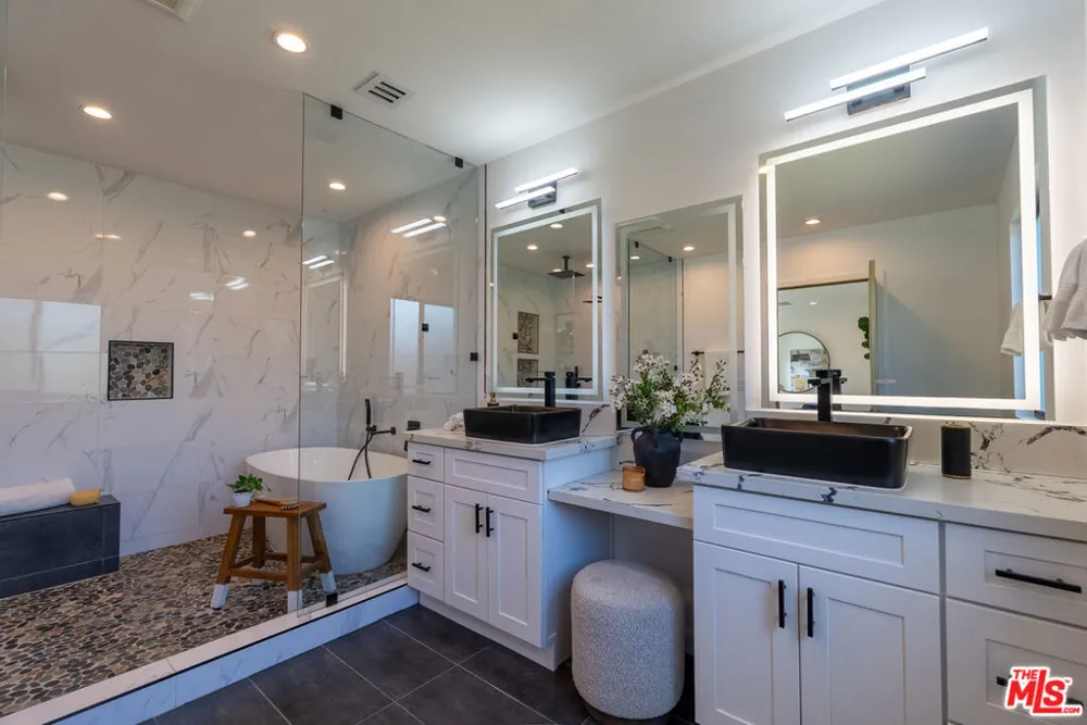 17723 Miranda Street Encino, CA 91316