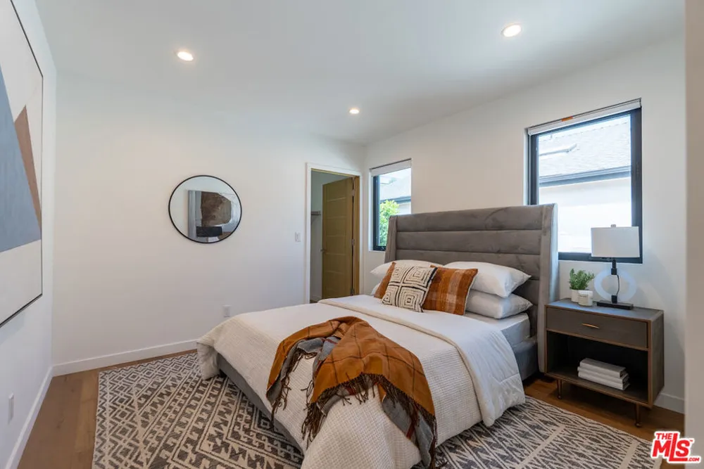 17723 Miranda Street Encino, CA 91316