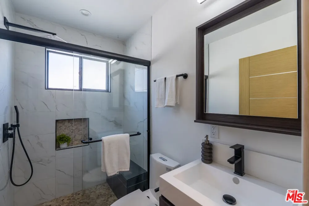 17723 Miranda Street Encino, CA 91316