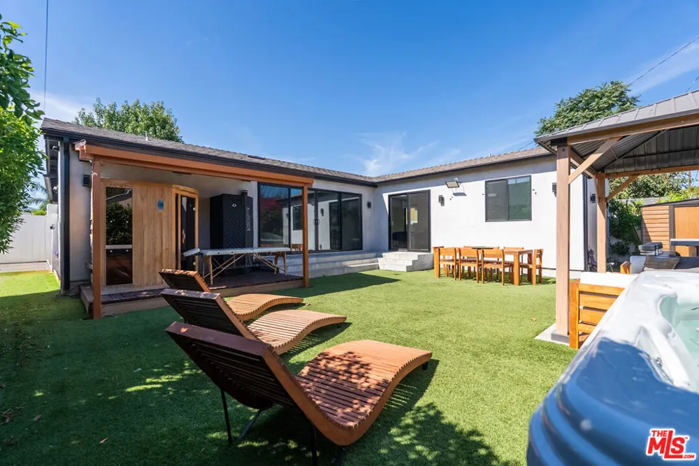 17723 Miranda Street Encino, CA 91316