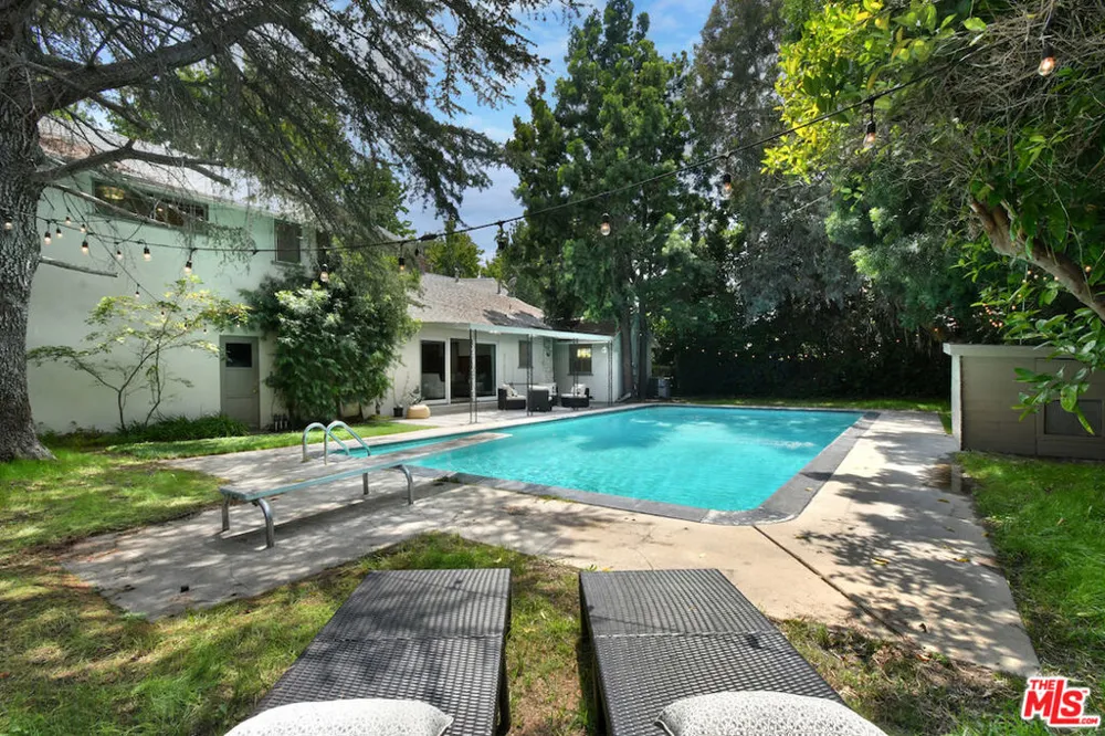 13155 Margate Street Sherman Oaks, CA 91401