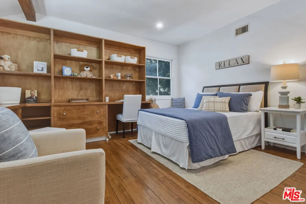 13155 Margate Street Sherman Oaks, CA 91401