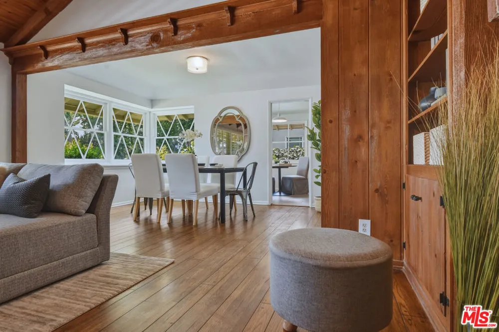 13155 Margate Street Sherman Oaks, CA 91401