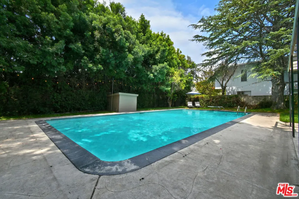 13155 Margate Street Sherman Oaks, CA 91401