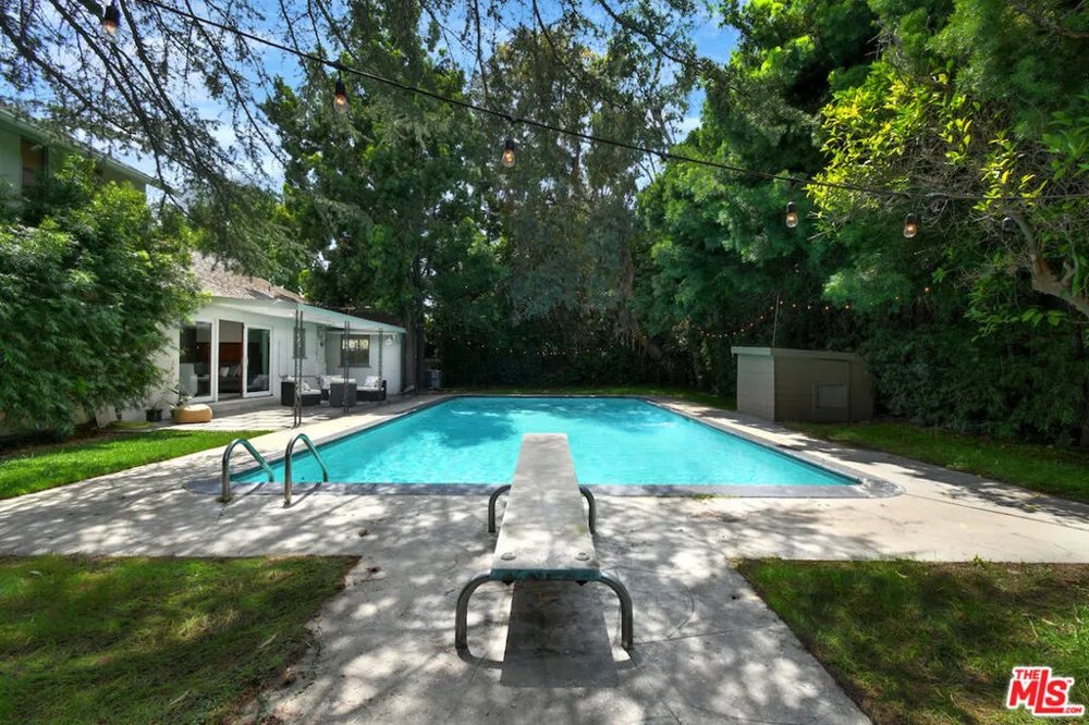 13155 Margate Street Sherman Oaks, CA 91401