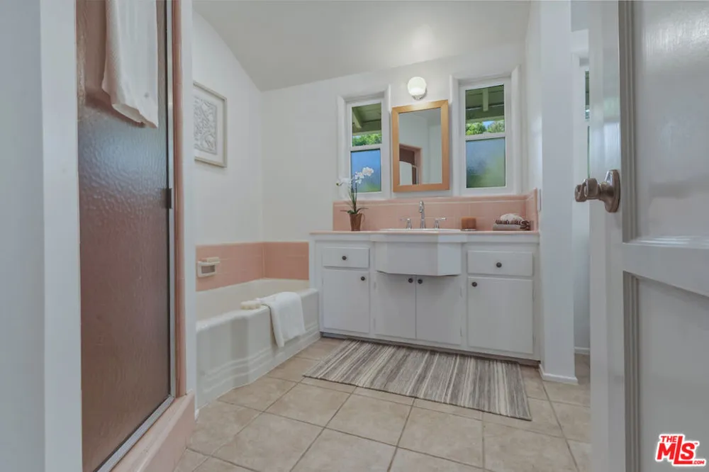 13155 Margate Street Sherman Oaks, CA 91401
