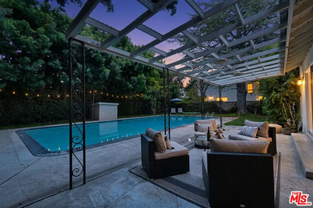 13155 Margate Street Sherman Oaks, CA 91401