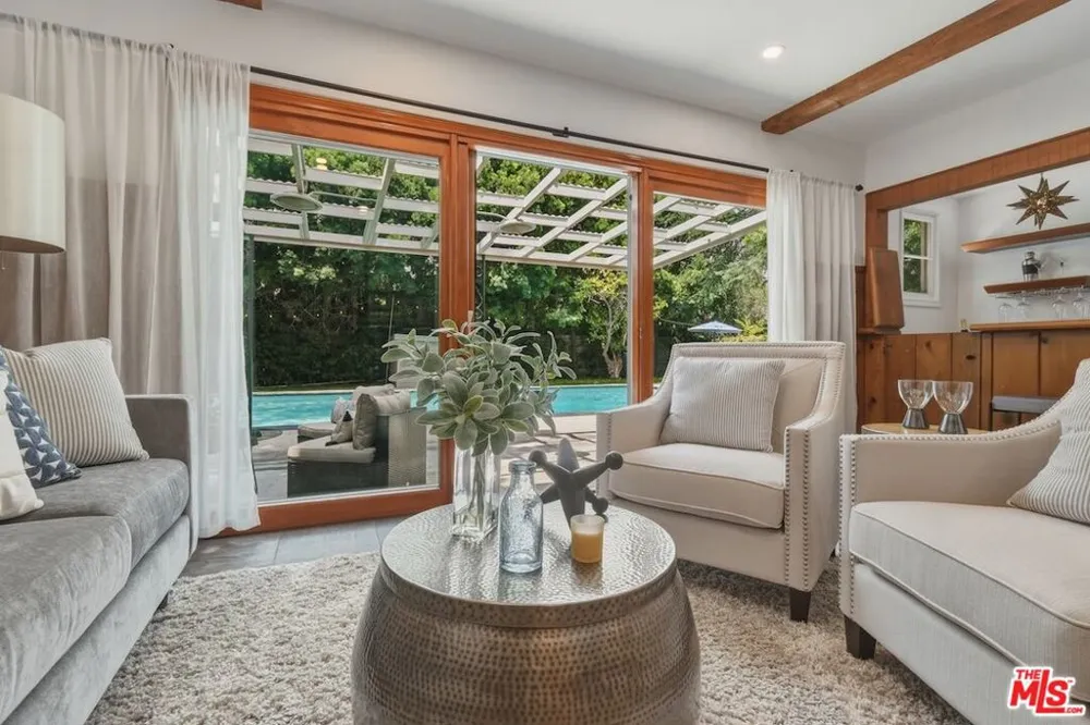 13155 Margate Street Sherman Oaks, CA 91401