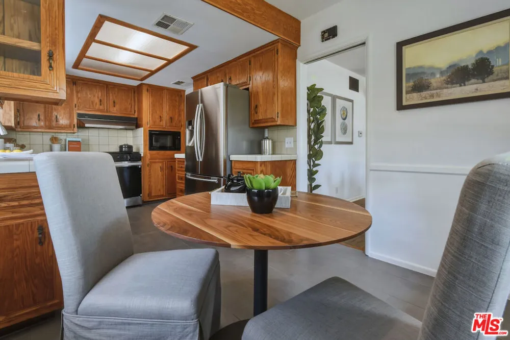13155 Margate Street Sherman Oaks, CA 91401