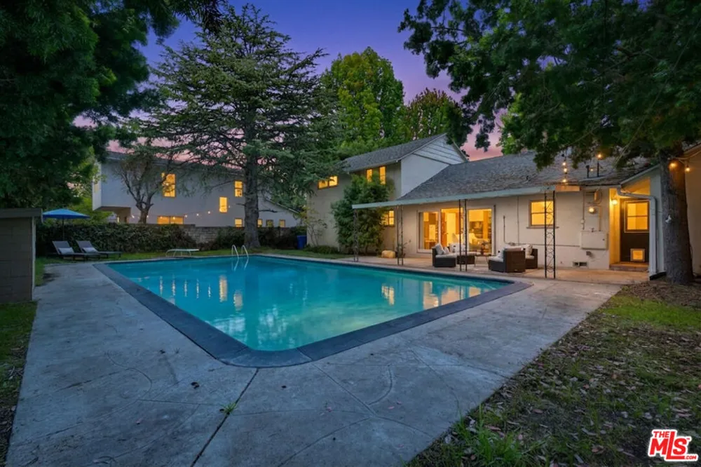 13155 Margate Street Sherman Oaks, CA 91401