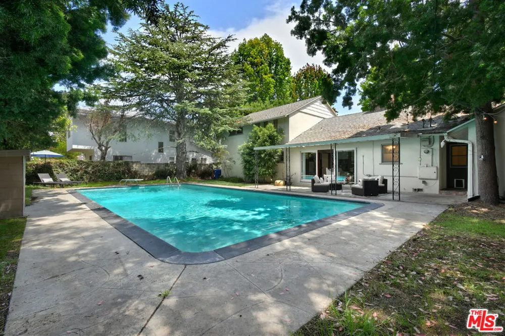 13155 Margate Street Sherman Oaks, CA 91401