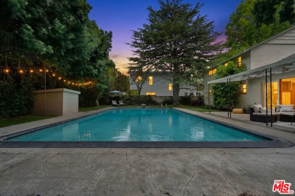 13155 Margate Street Sherman Oaks, CA 91401