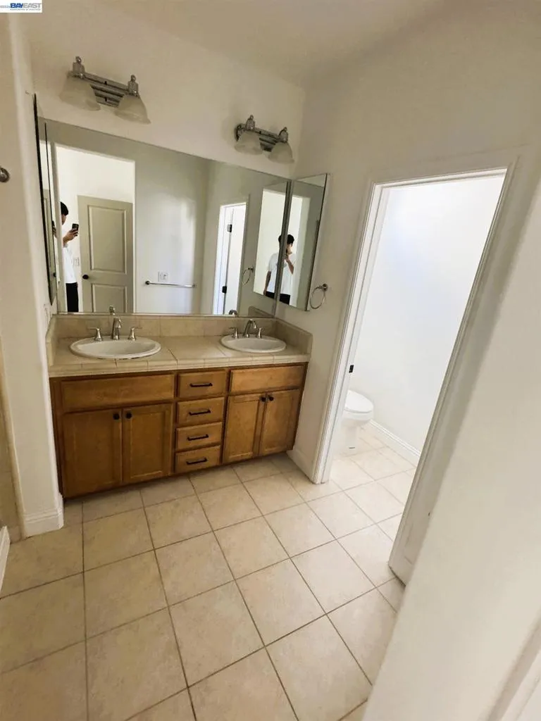 40203 Antigua Rose Ter Fremont, CA 94538