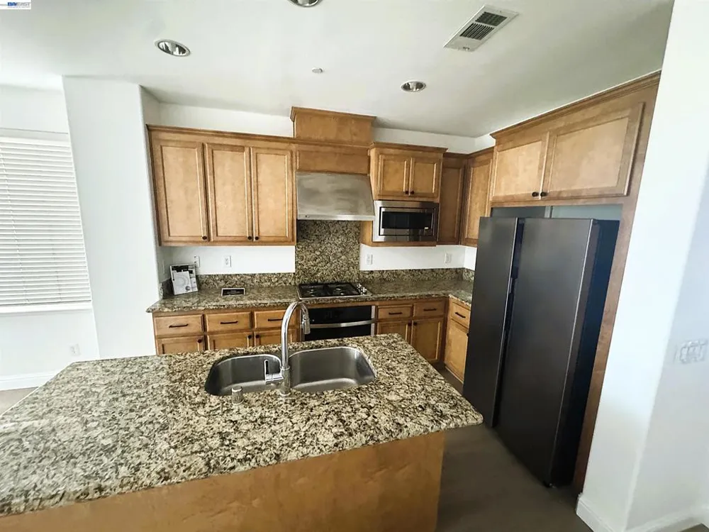 40203 Antigua Rose Ter Fremont, CA 94538
