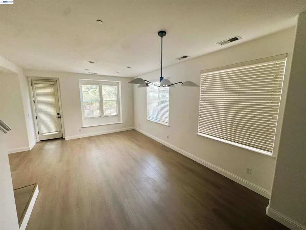 40203 Antigua Rose Ter Fremont, CA 94538
