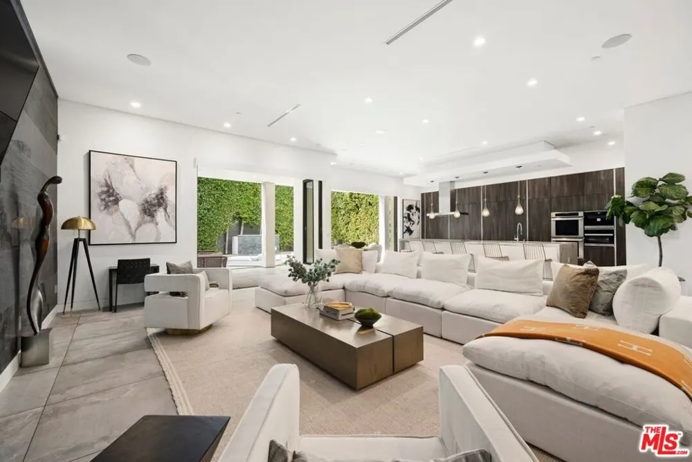 839 Gardner Street Los Angeles, CA 90046