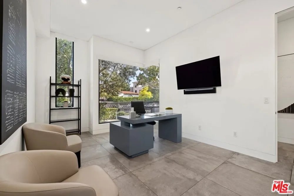839 Gardner Street Los Angeles, CA 90046