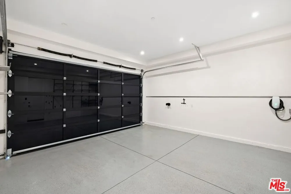 839 Gardner Street Los Angeles, CA 90046