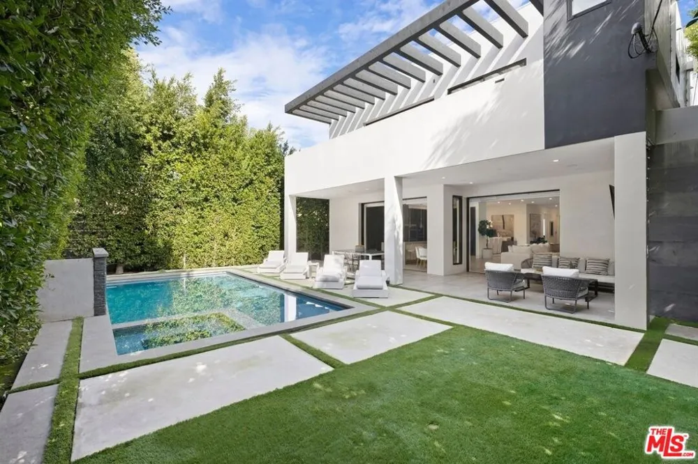 839 Gardner Street Los Angeles, CA 90046