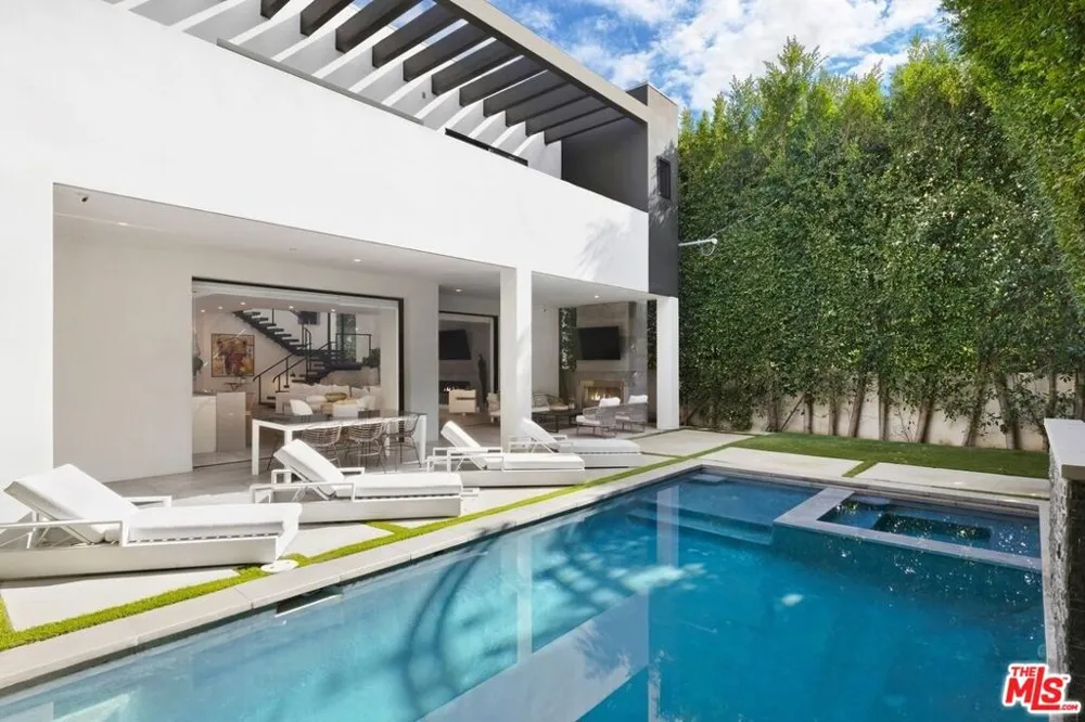 839 Gardner Street Los Angeles, CA 90046