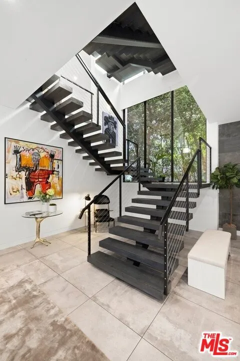 839 Gardner Street Los Angeles, CA 90046