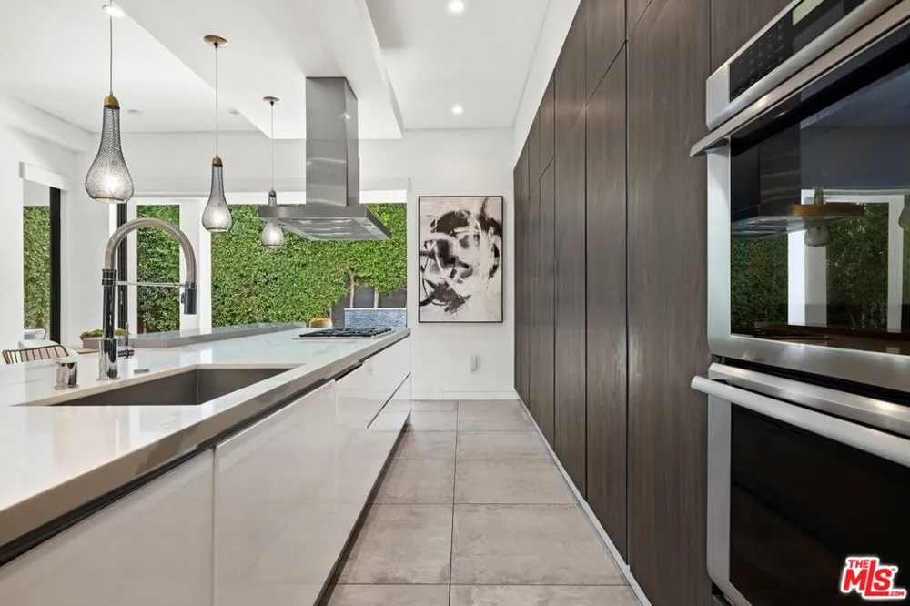 839 Gardner Street Los Angeles, CA 90046
