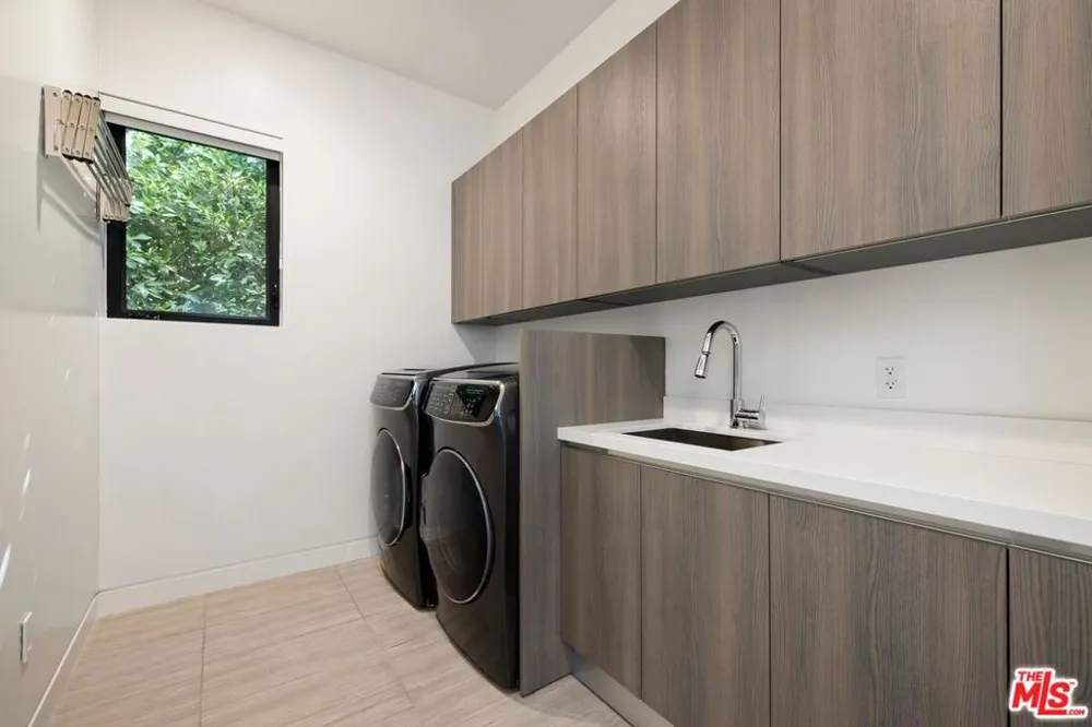 839 Gardner Street Los Angeles, CA 90046