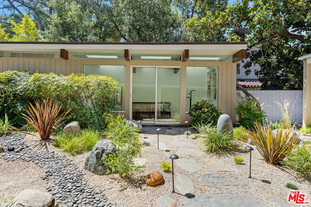 1024 Armada Drive Pasadena, CA 91103
