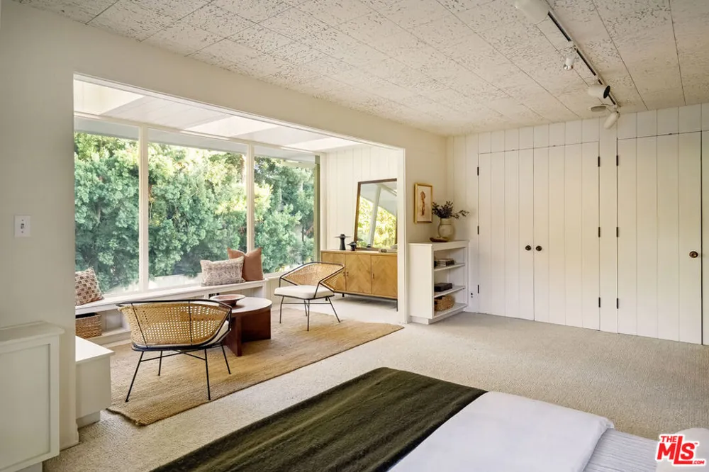 1024 Armada Drive Pasadena, CA 91103