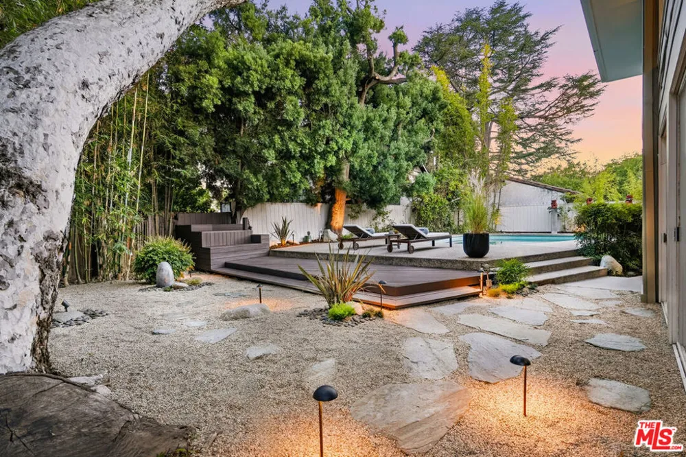 1024 Armada Drive Pasadena, CA 91103