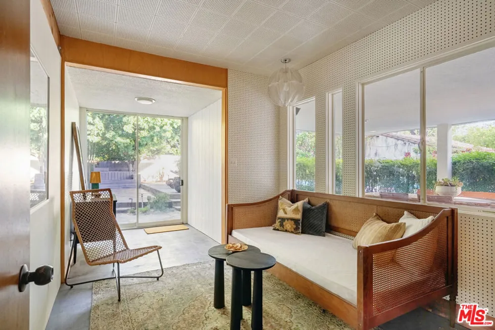 1024 Armada Drive Pasadena, CA 91103