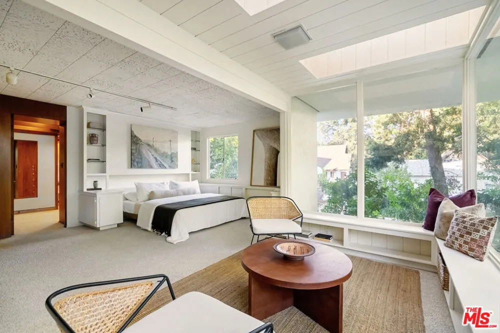 1024 Armada Drive Pasadena, CA 91103