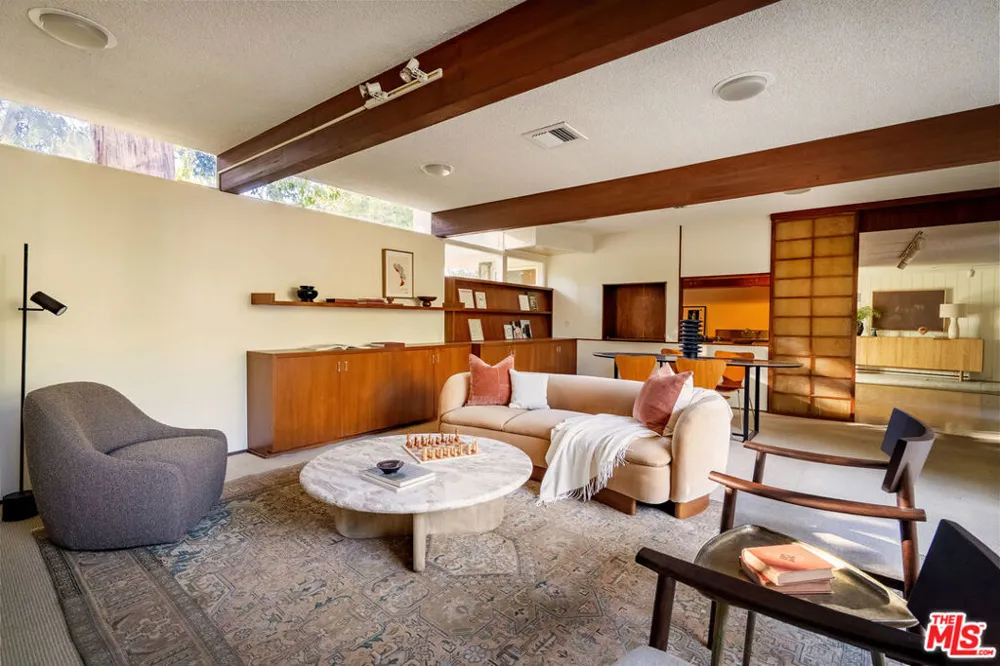 1024 Armada Drive Pasadena, CA 91103